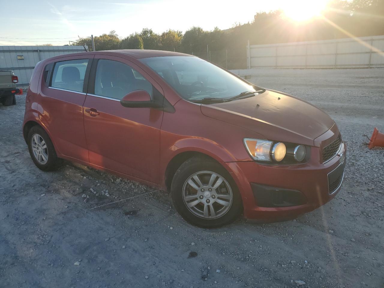 2014 Chevrolet Sonic Lt - Фото 4