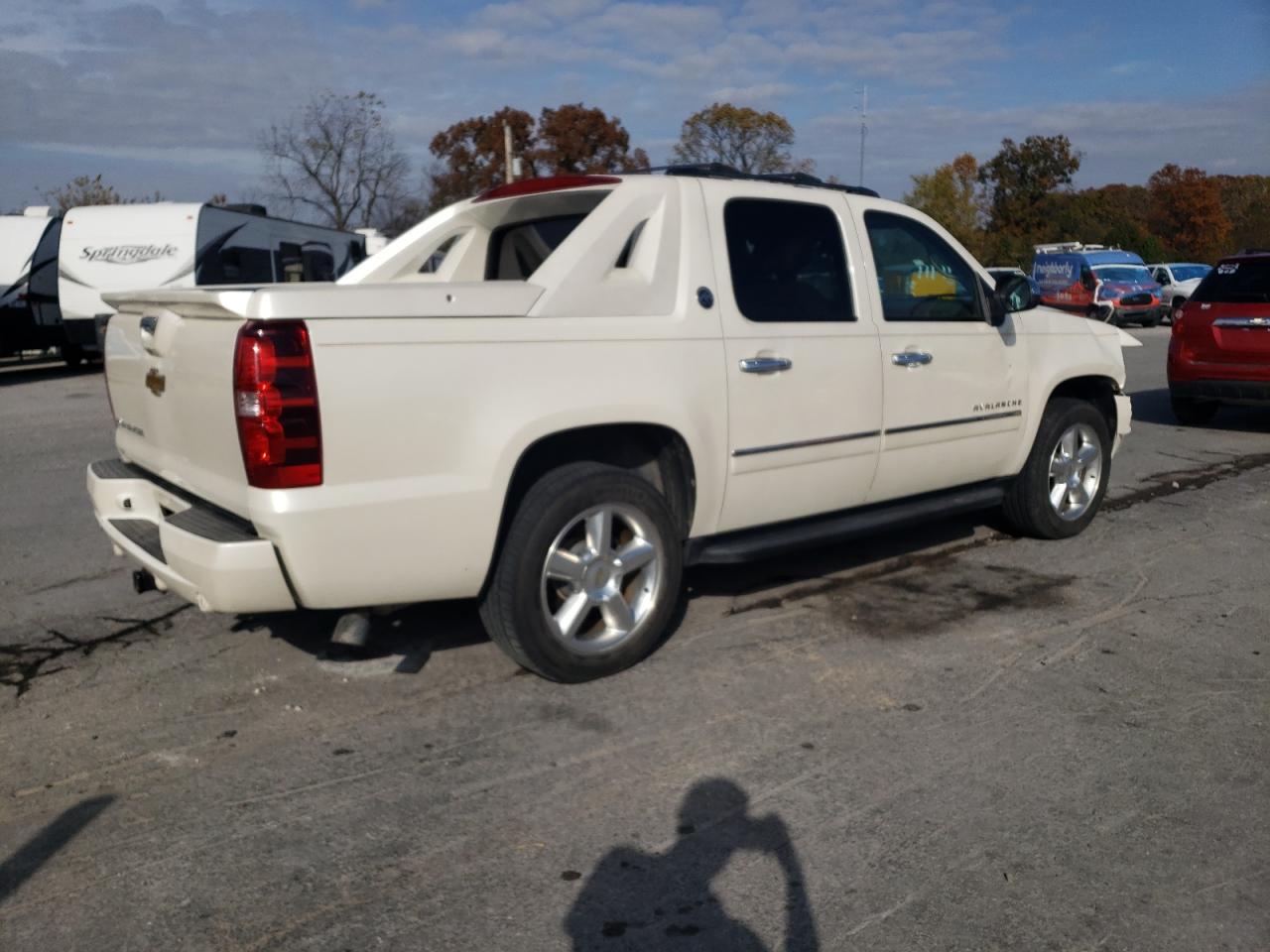 2013 Chevrolet Avalanche Ltz - Фото 3