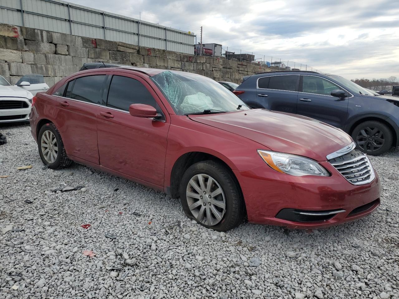2013 Chrysler 200 Touring - Фото 4
