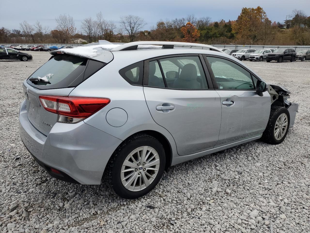 2018 Subaru Impreza Premium Plus - Фото 3