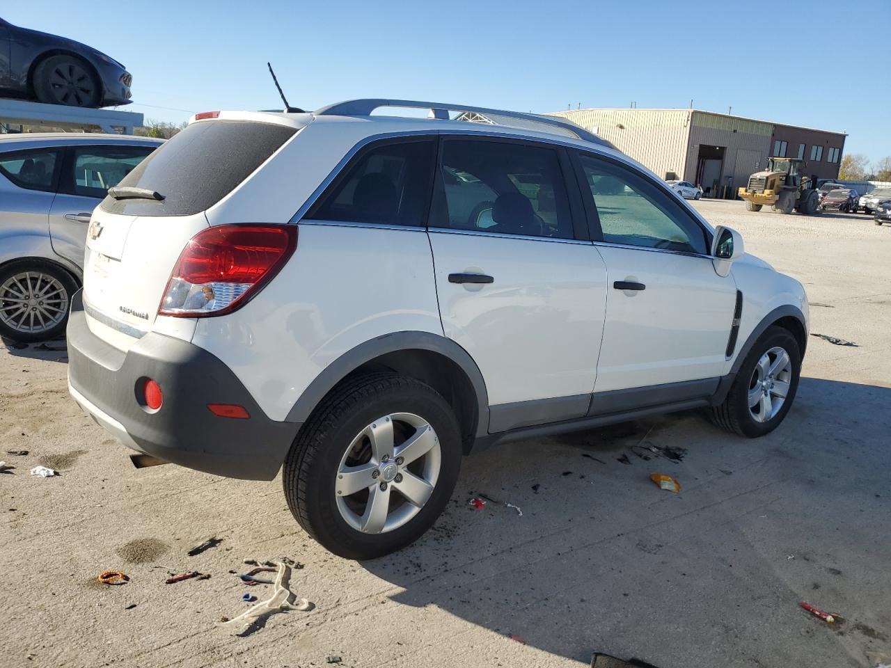 2012 Chevrolet Captiva Sport - Image 3