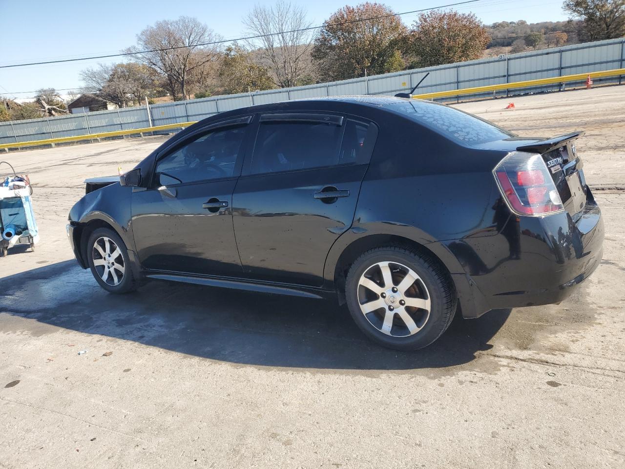 2012 Nissan Sentra 2.0 - Фото 2