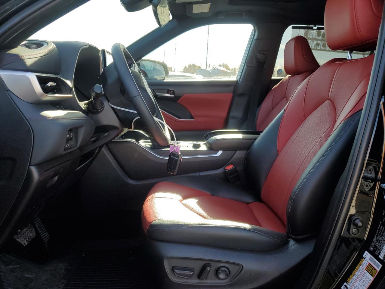 2025 Toyota Highlander Le - Фото 7