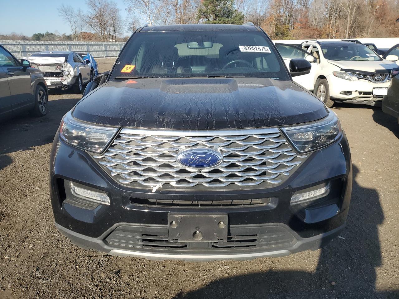 2020 Ford Explorer Platinum - Image 5