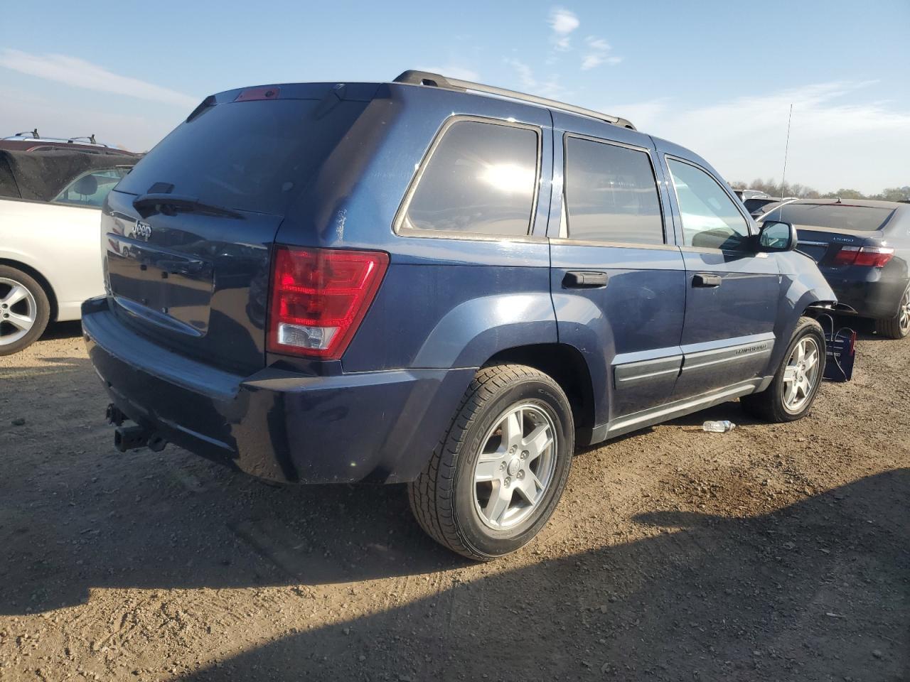 2006 Jeep Grand Cherokee Laredo - Image 3