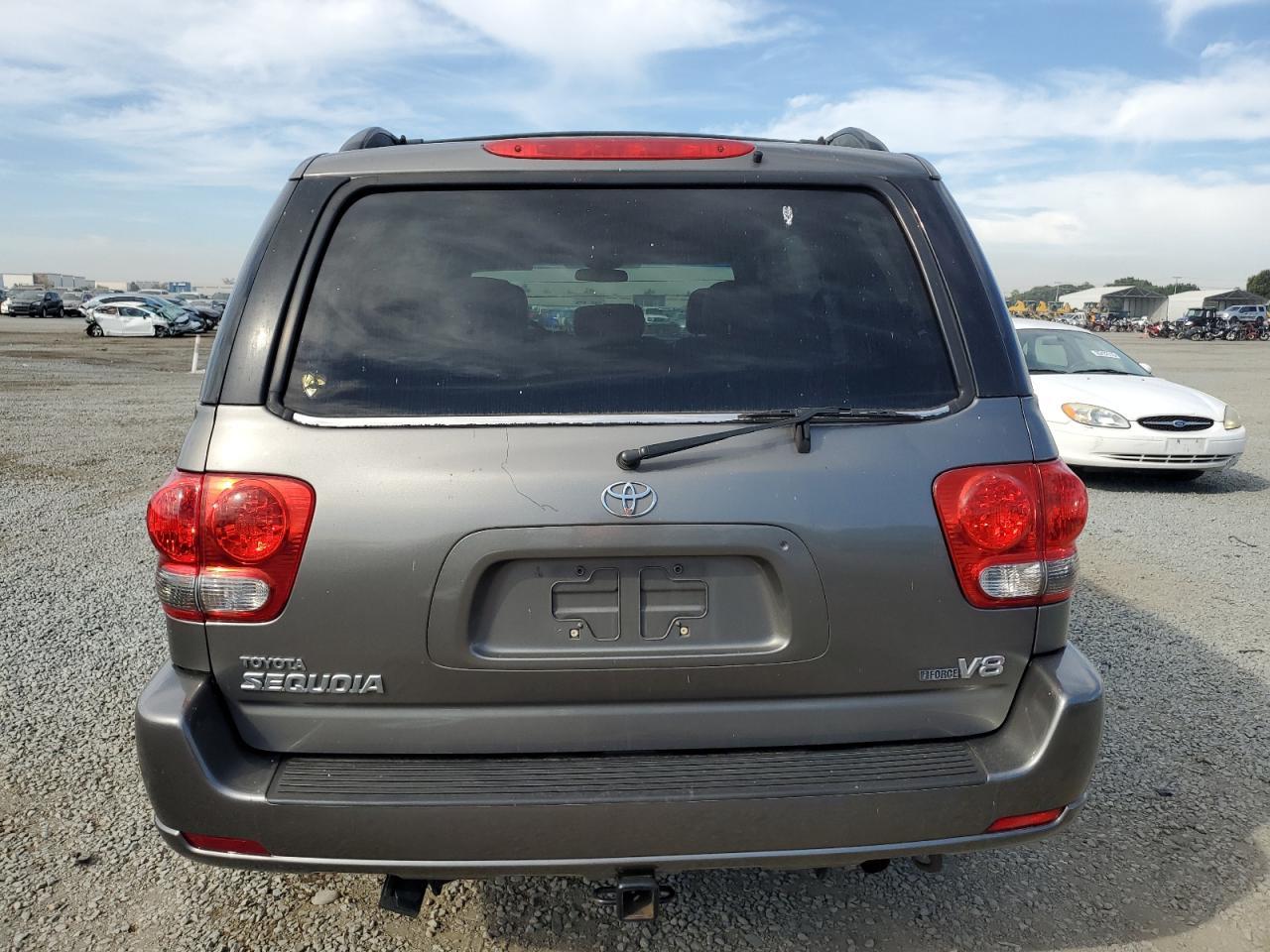 2005 Toyota Sequoia Sr5 - Image 6