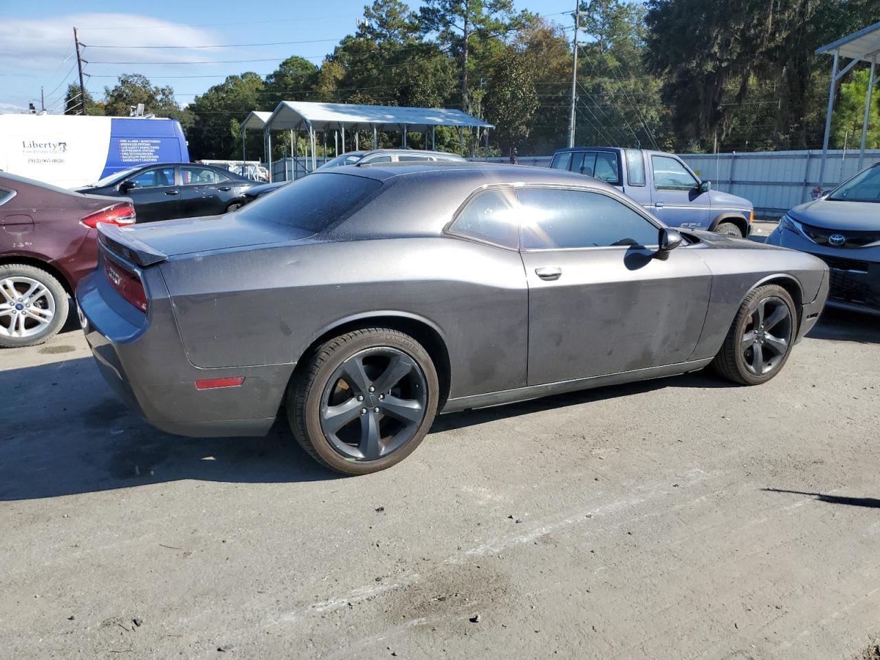 2013 Dodge Challenger - Фото 3