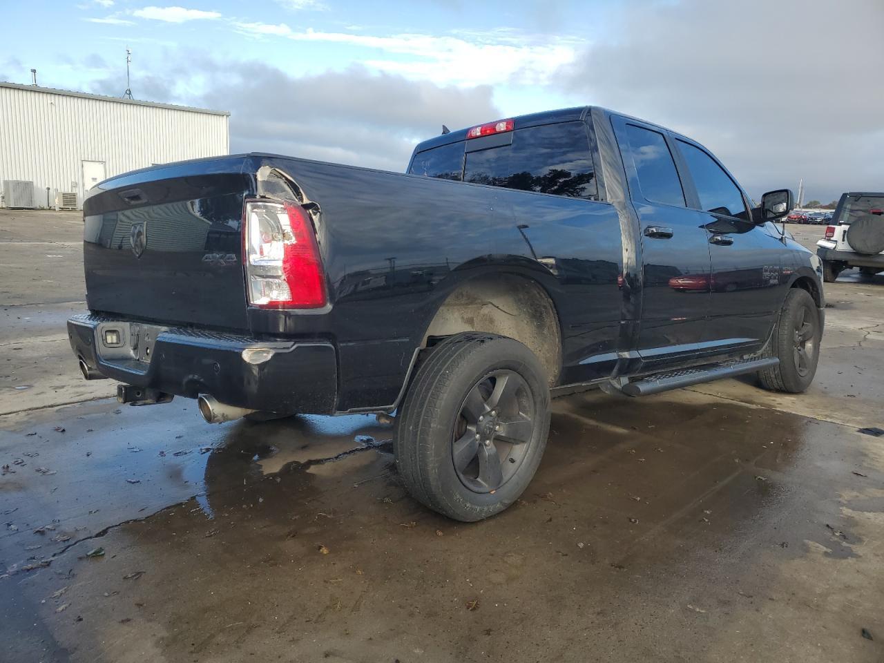 2019 Ram 1500 Classic Slt - Фото 3
