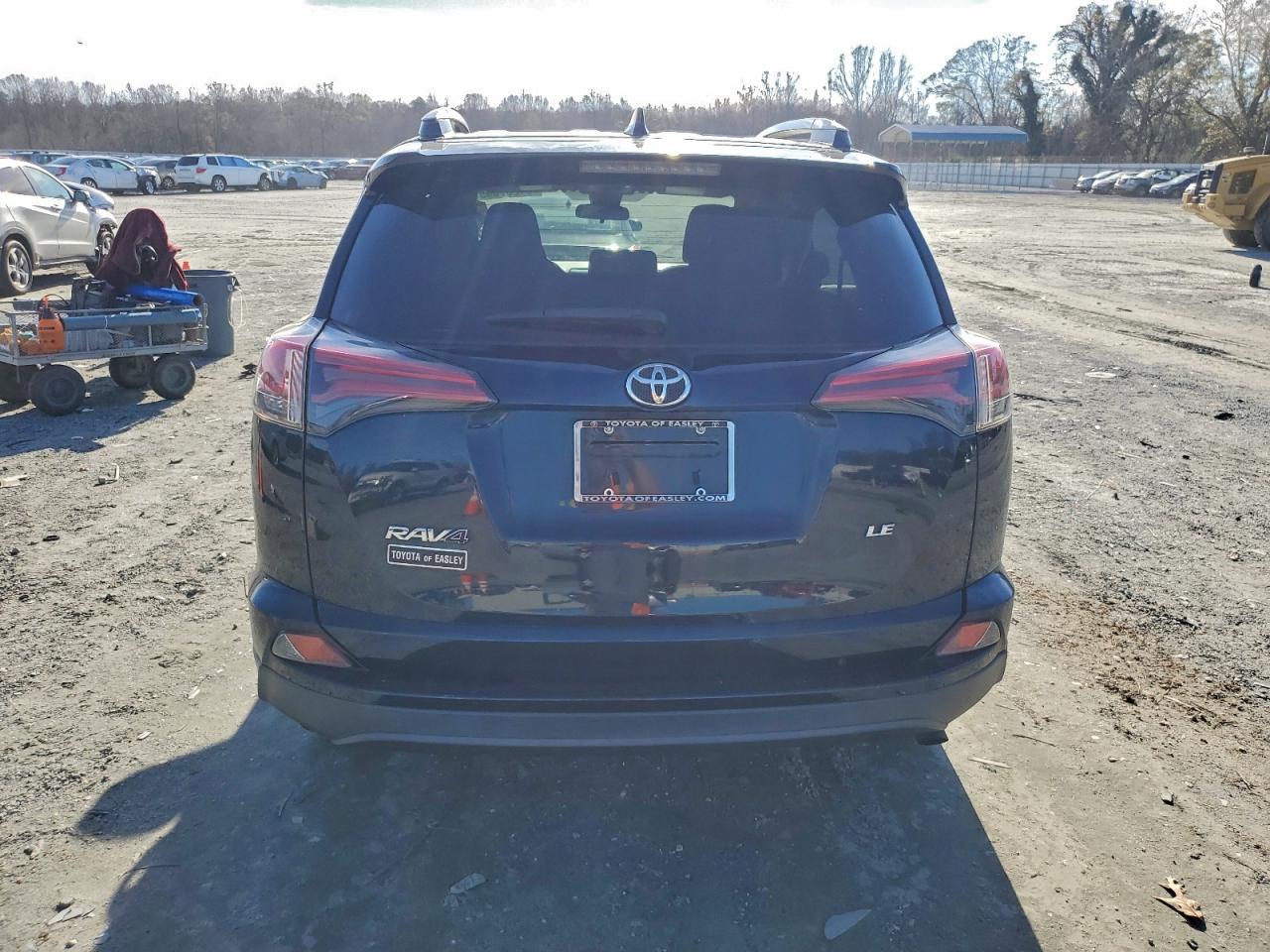 2017 Toyota Rav4 Le - Image 6