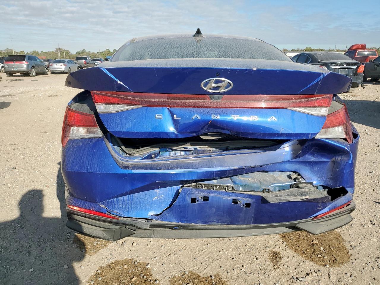 2023 Hyundai Elantra Sel - Фото 6