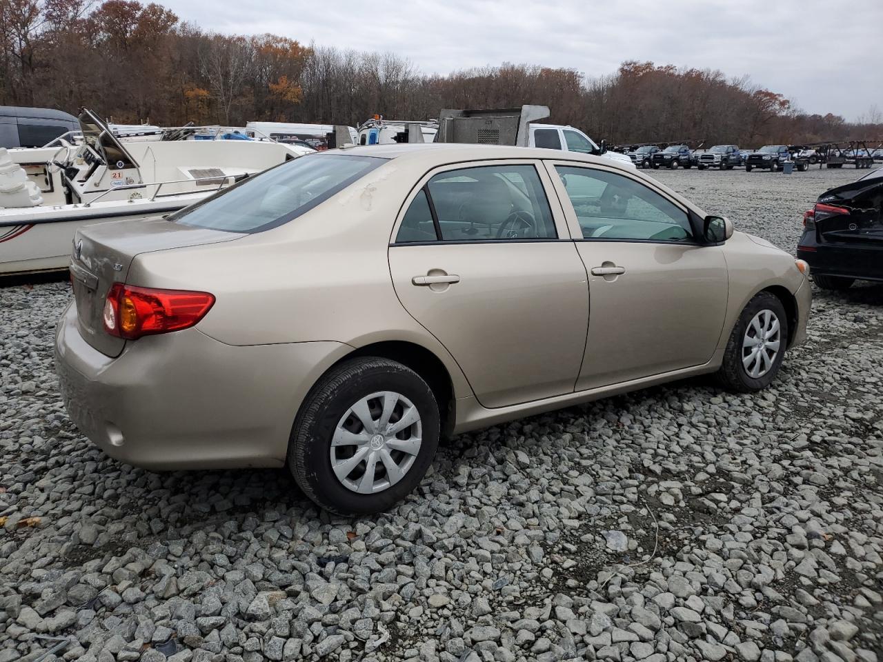 2010 Toyota Corolla Base - Фото 3