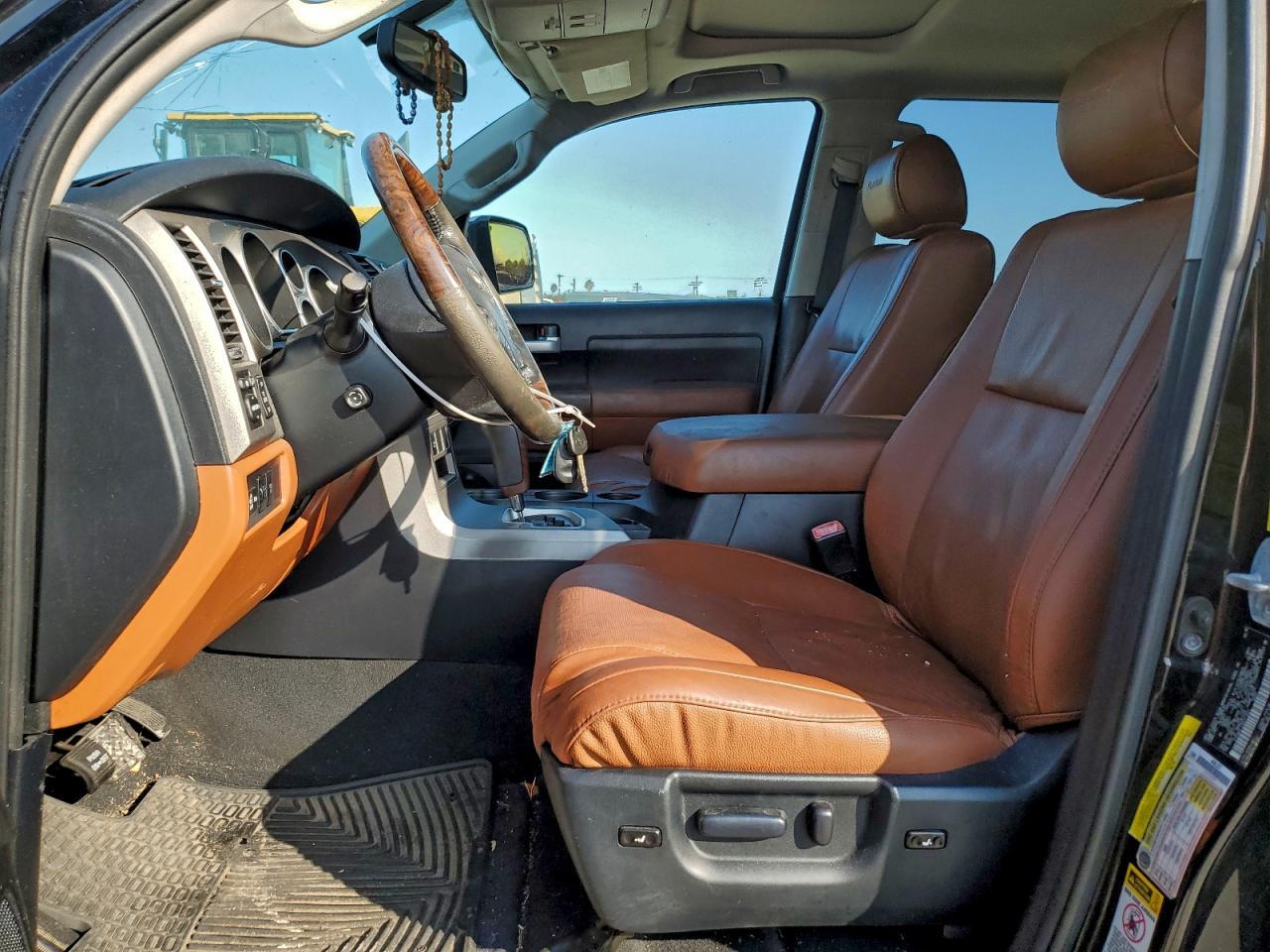 2011 Toyota Tundra Crewmax Limited - Image 7