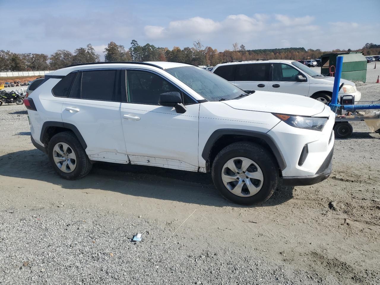 2021 Toyota Rav4 Le - Image 4