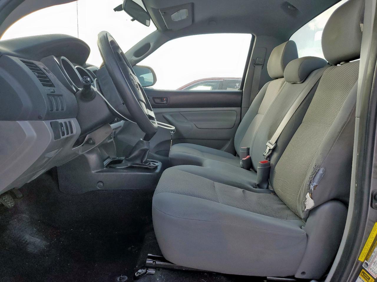 2014 Toyota Tacoma - Image 7