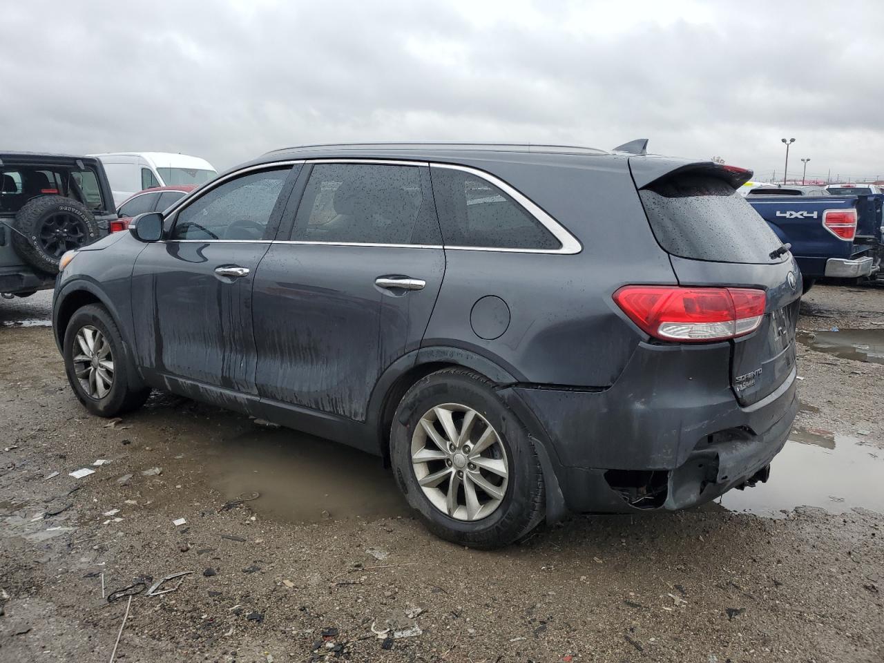 2018 Kia Sorento Lx - Image 2