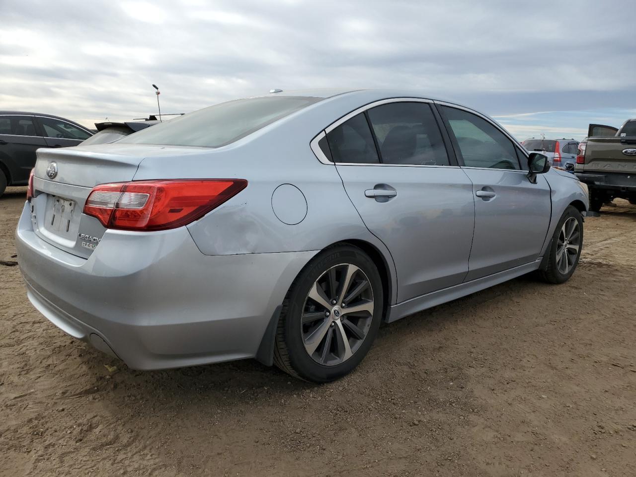 2015 Subaru Legacy 2.5I Limited - Фото 3