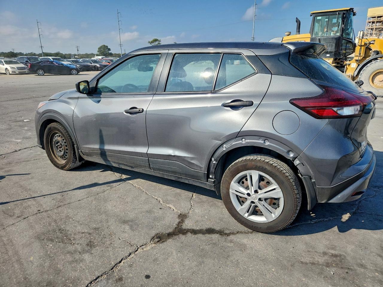 2022 Nissan Kicks S - Фото 2