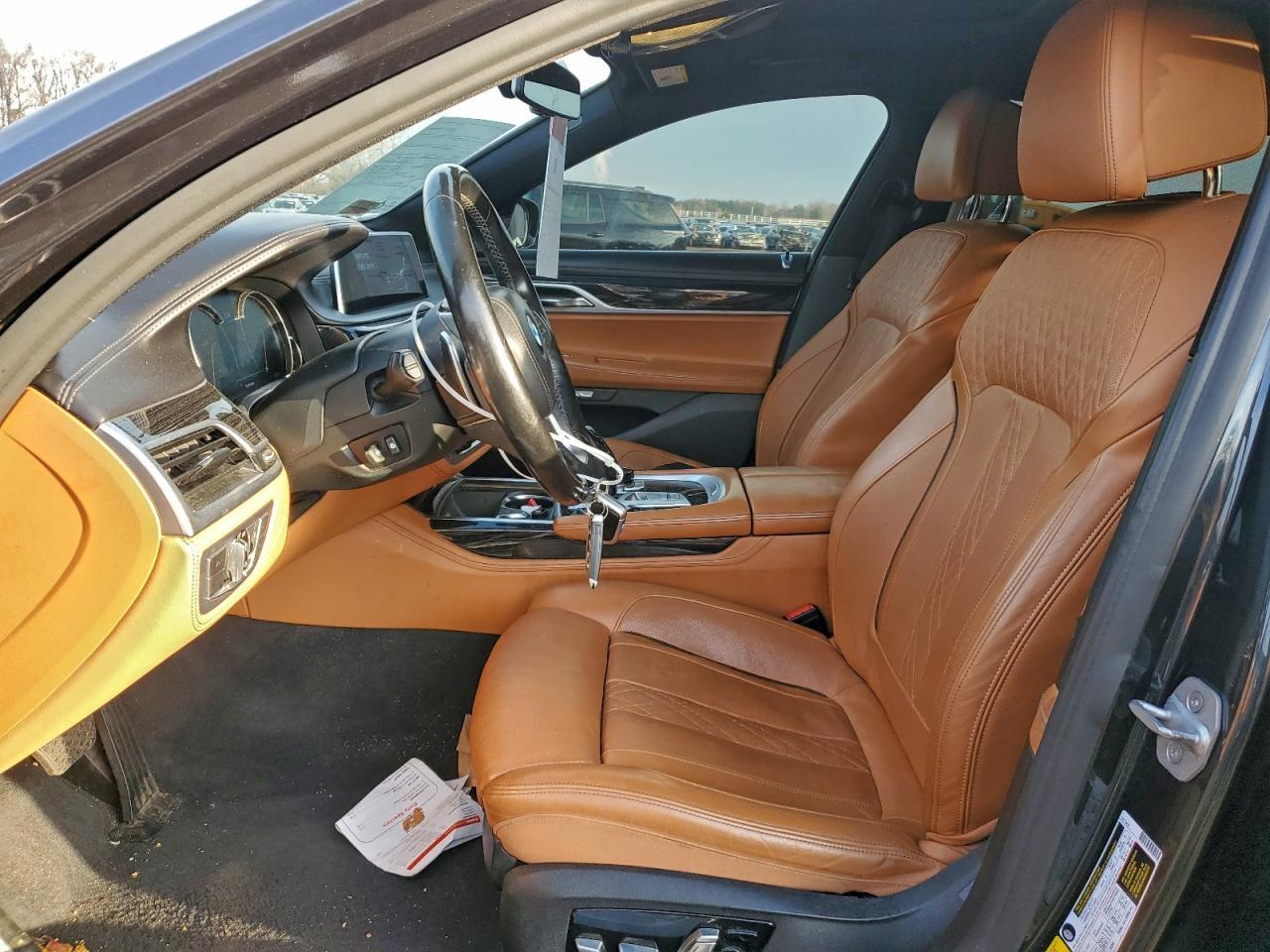 2018 BMW 750 Xi - Фото 7