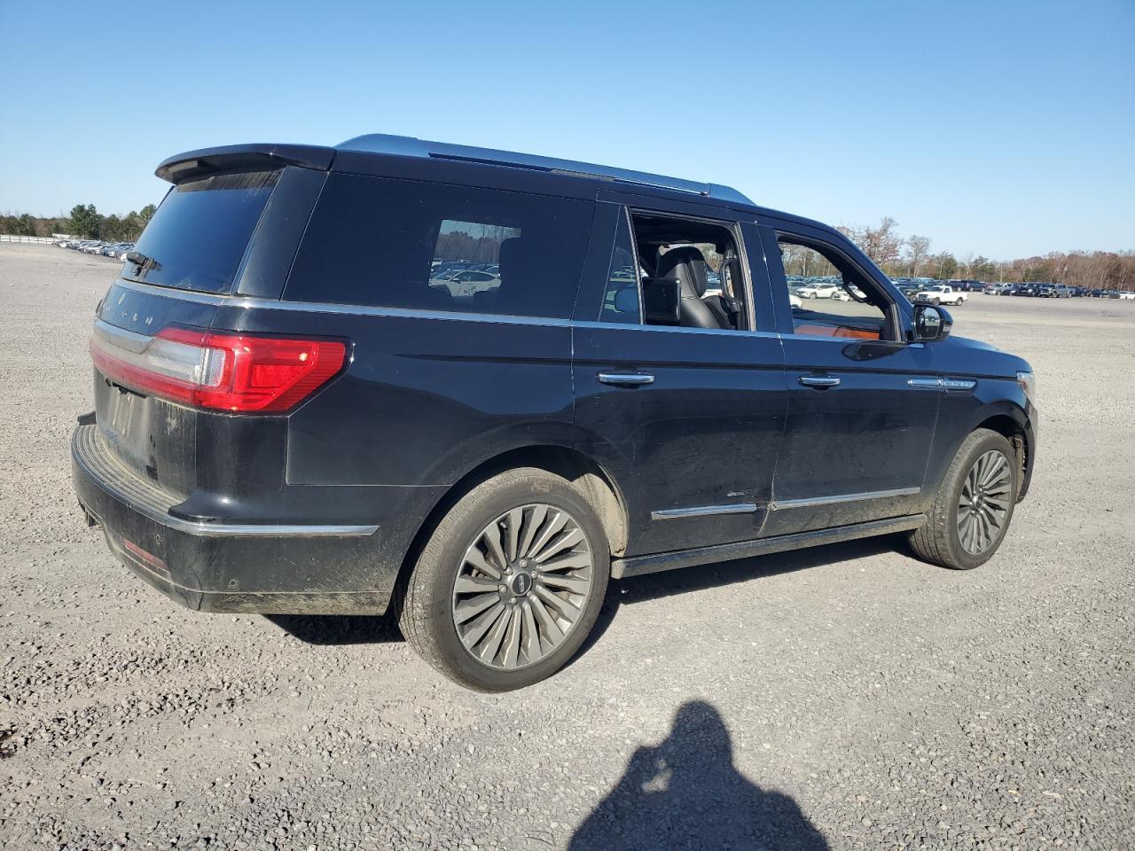 2019 Lincoln Navigator Reserve - Image 3