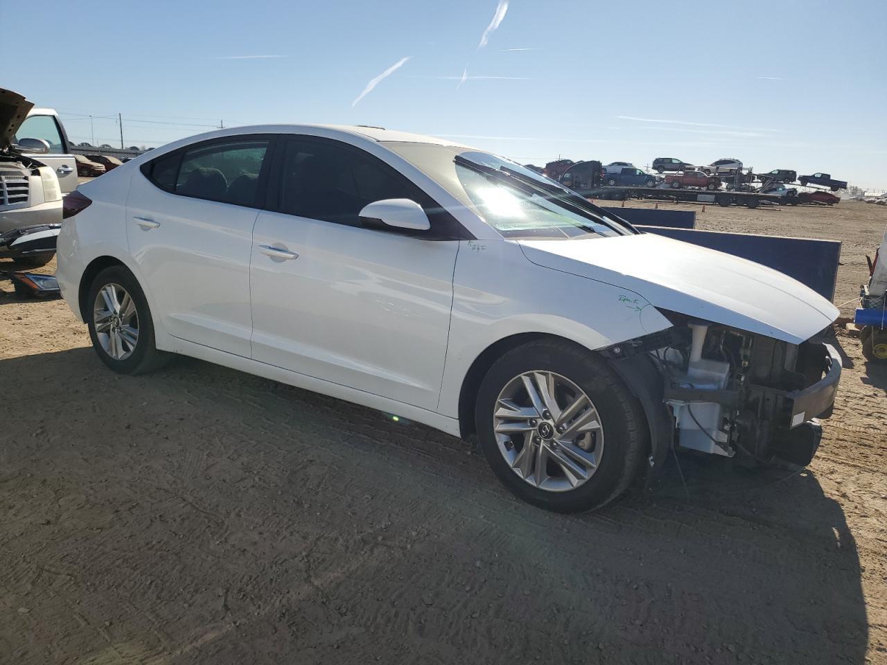2019 Hyundai Elantra Sel - Фото 4