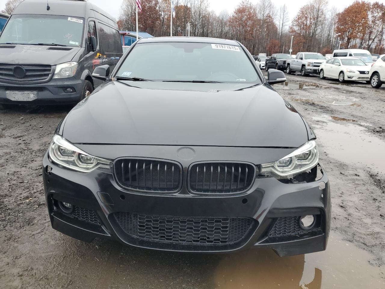 2018 BMW 330 Xi - Фото 5