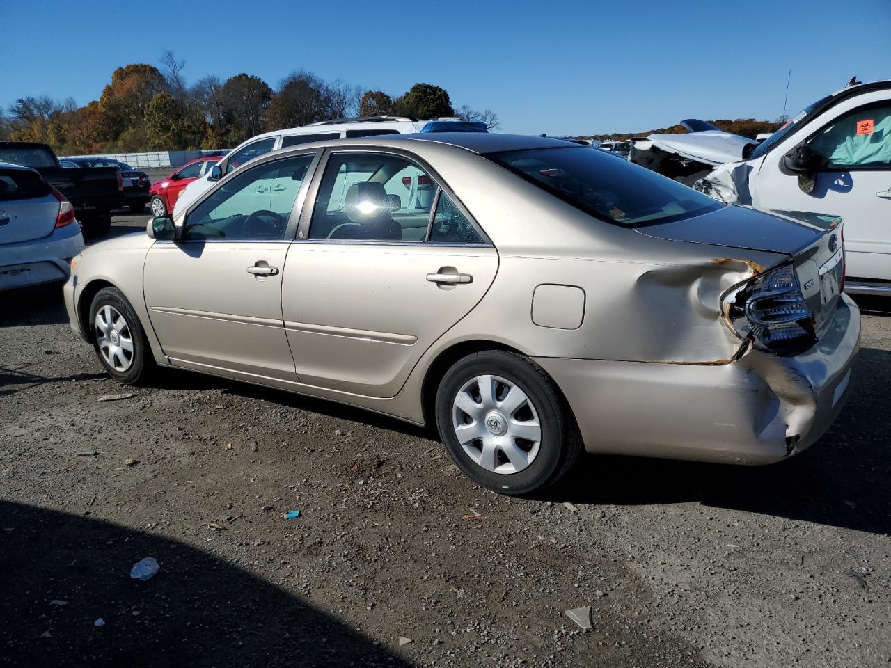 2004 Toyota Camry Le - Image 2