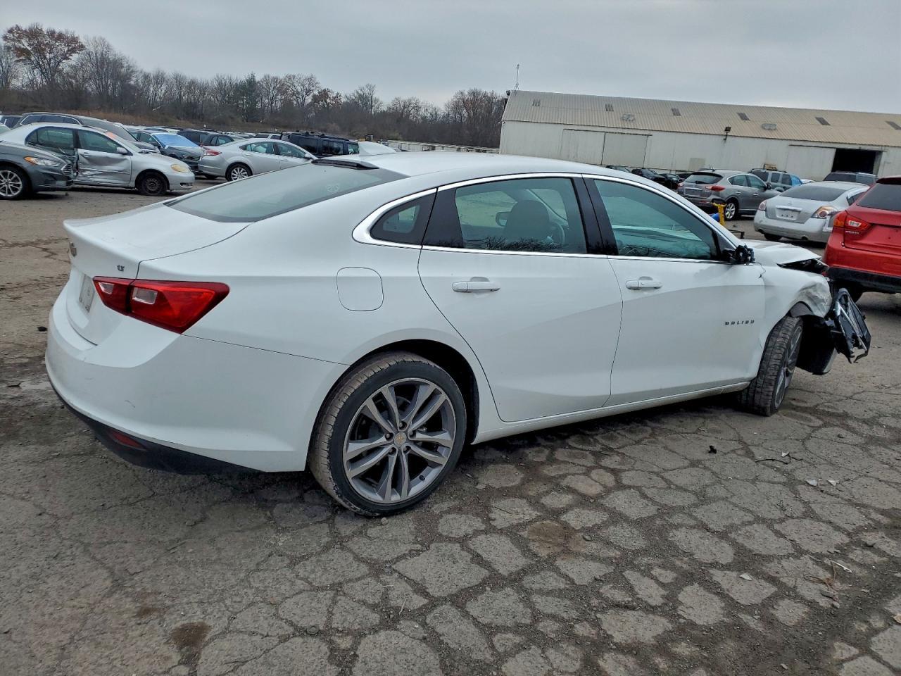 2023 Chevrolet Malibu Lt - Фото 3