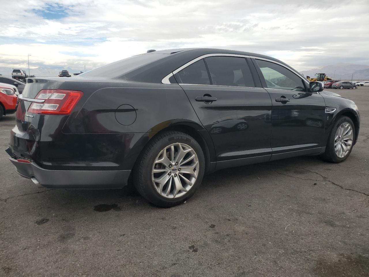 2015 Ford Taurus Limited - Фото 3