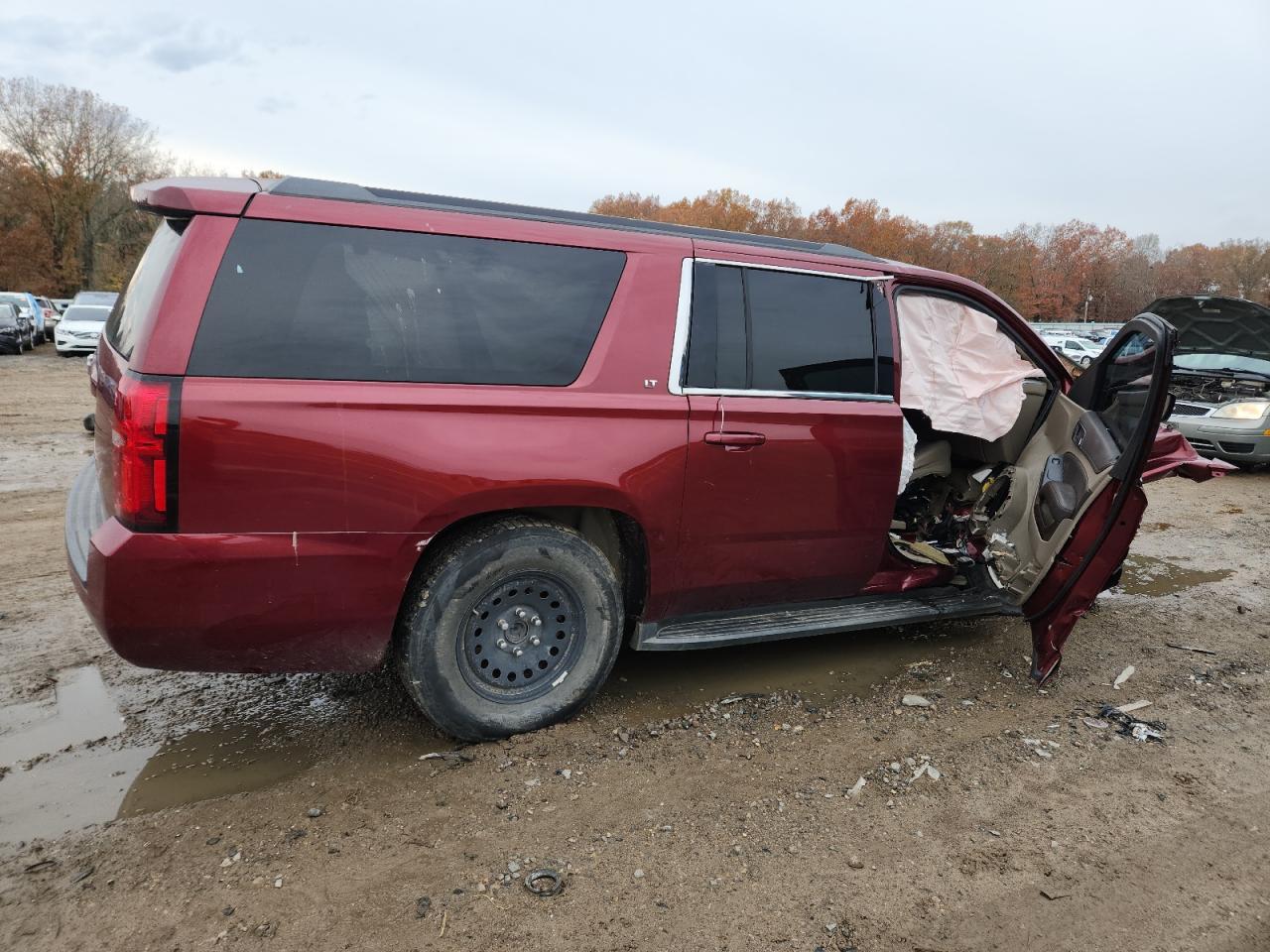2017 Chevrolet Suburban C1500 Lt - Фото 3