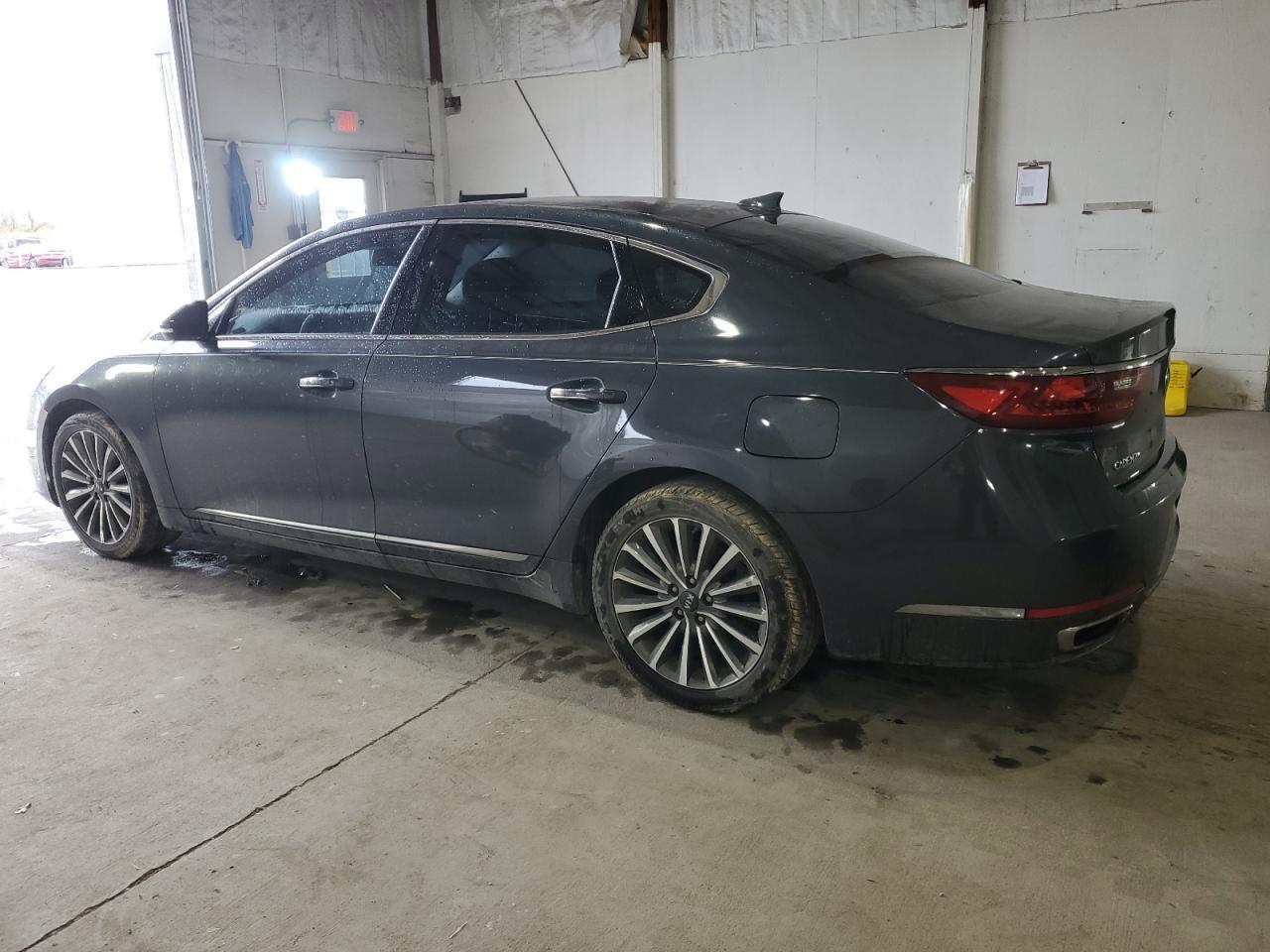 2017 Kia Cadenza Premium - Фото 2
