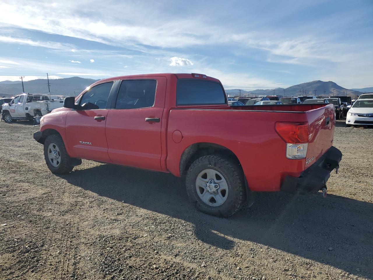 2013 Toyota Tundra Crewmax Sr5 - Image 2