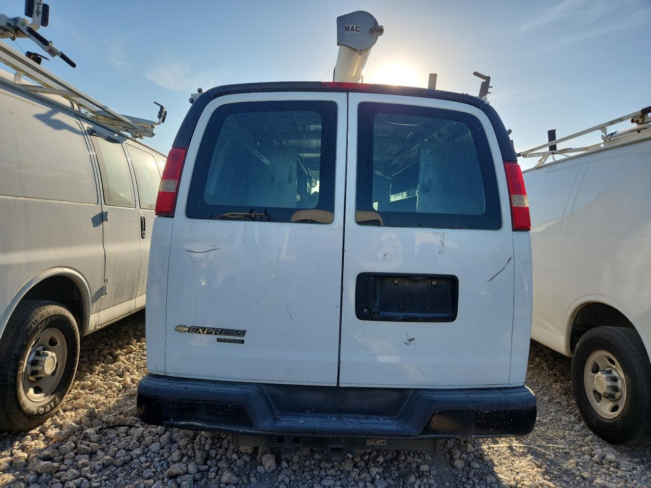 2013 Chevrolet Express G2500 - Фото 6