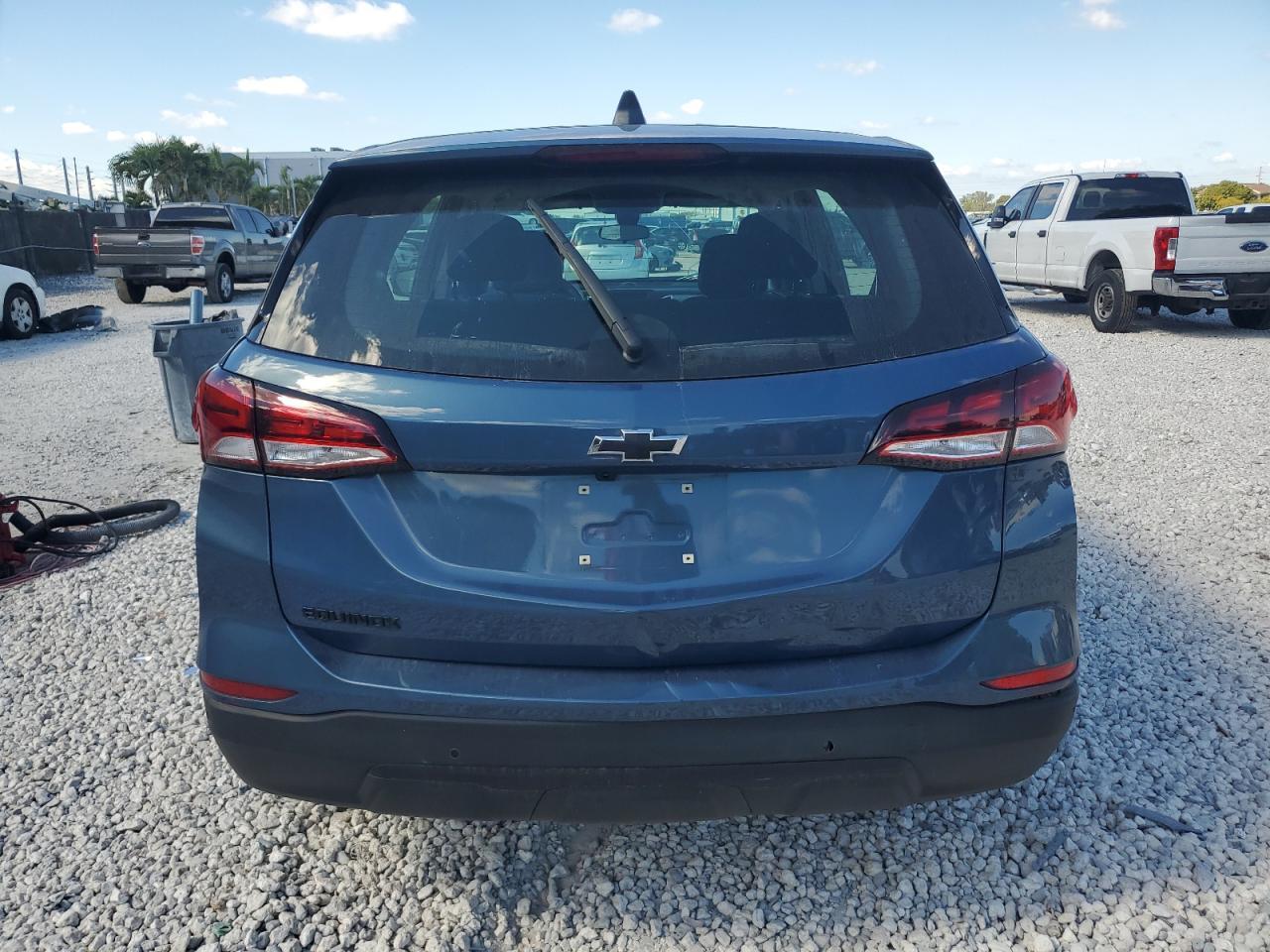 2024 Chevrolet Equinox Ls - Image 6