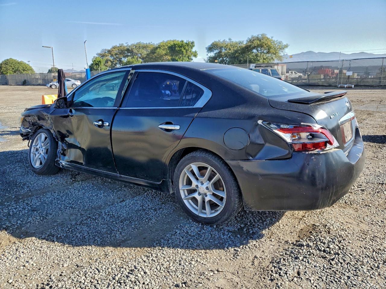2013 Nissan Maxima S - Фото 2