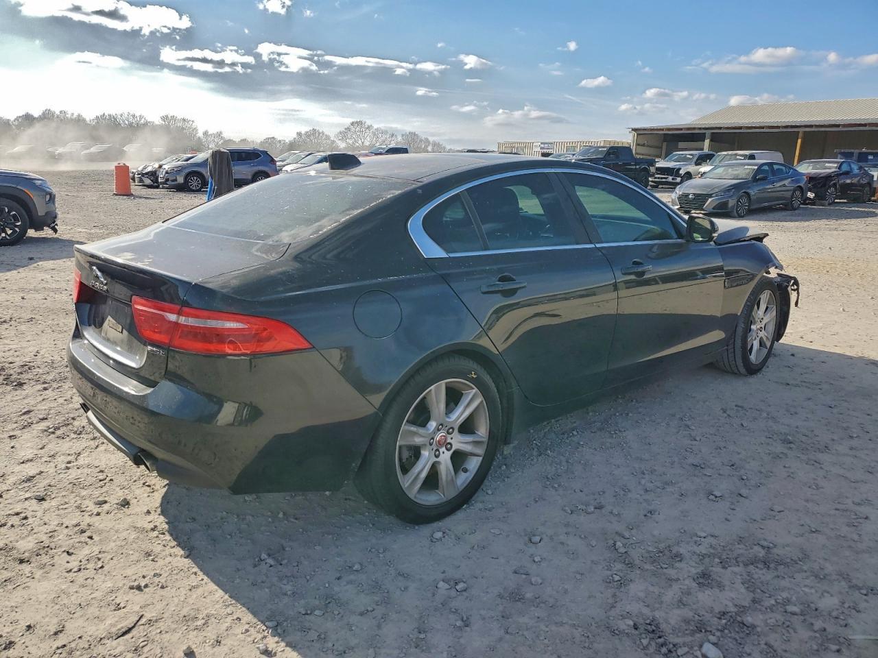 2017 Jaguar Xe Prestige - Image 3