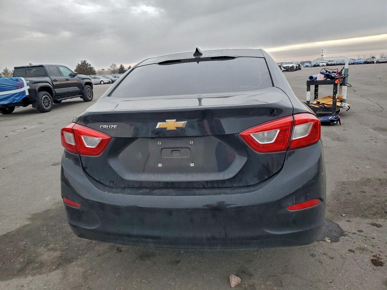 2018 Chevrolet Cruze Ls - Image 6