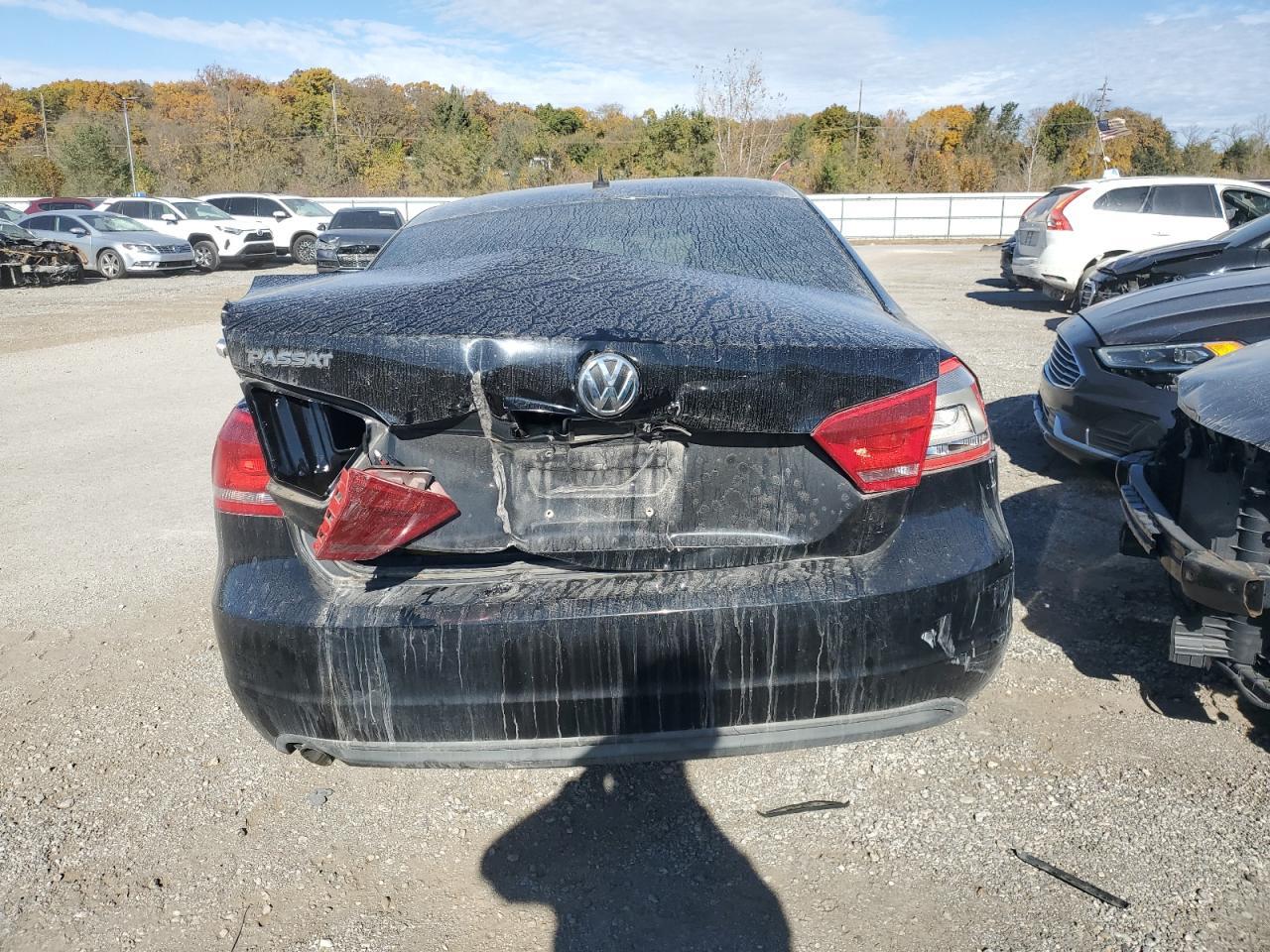 2014 Volkswagen Passat S - Image 6