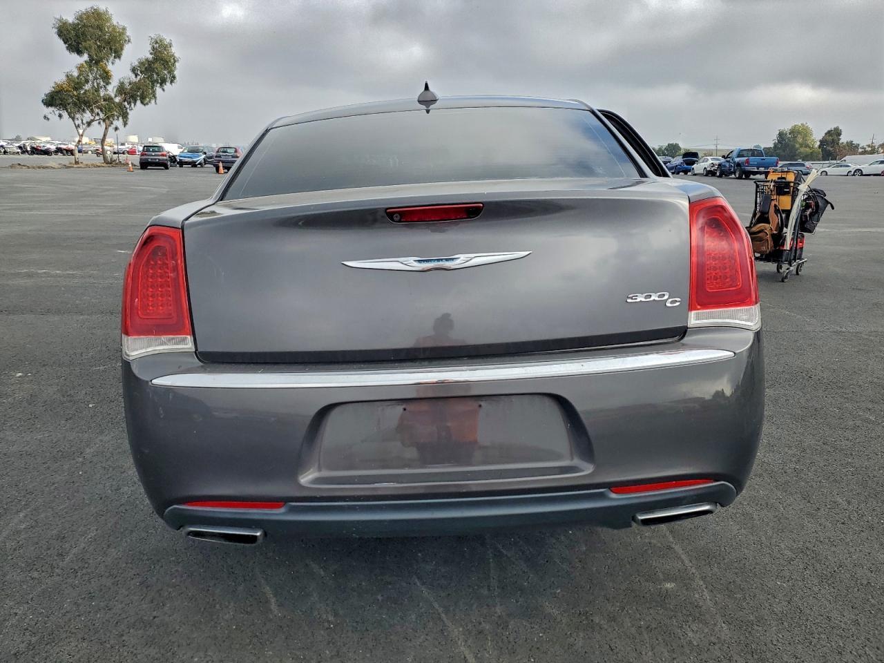 2016 Chrysler 300C - Фото 6