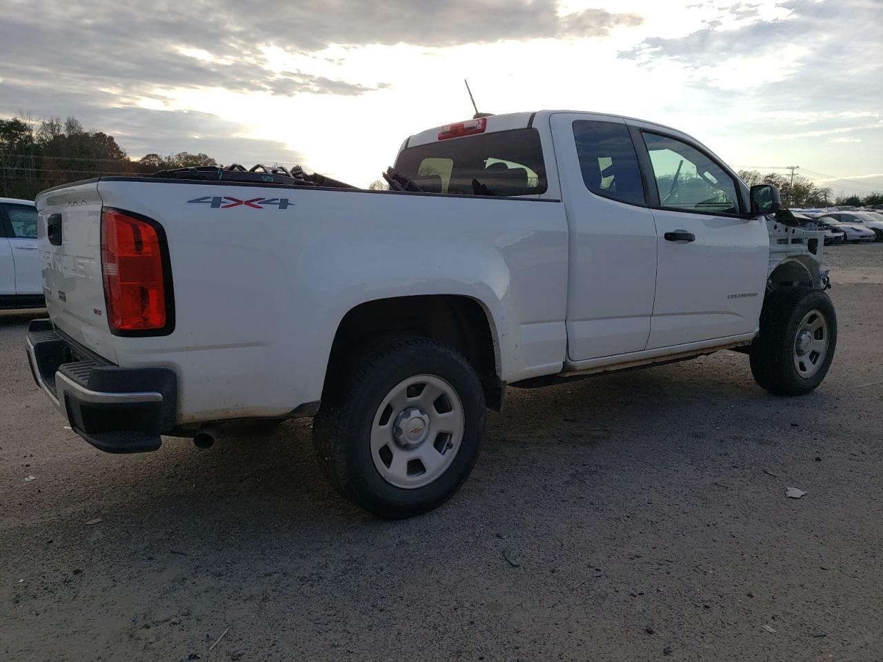 2021 Chevrolet Colorado - Фото 3