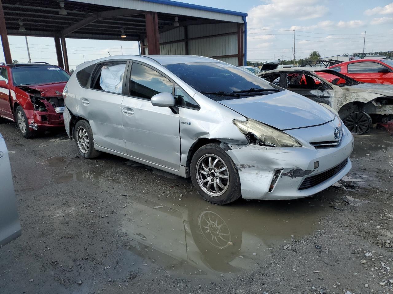 2014 Toyota Prius V Two - Image 4
