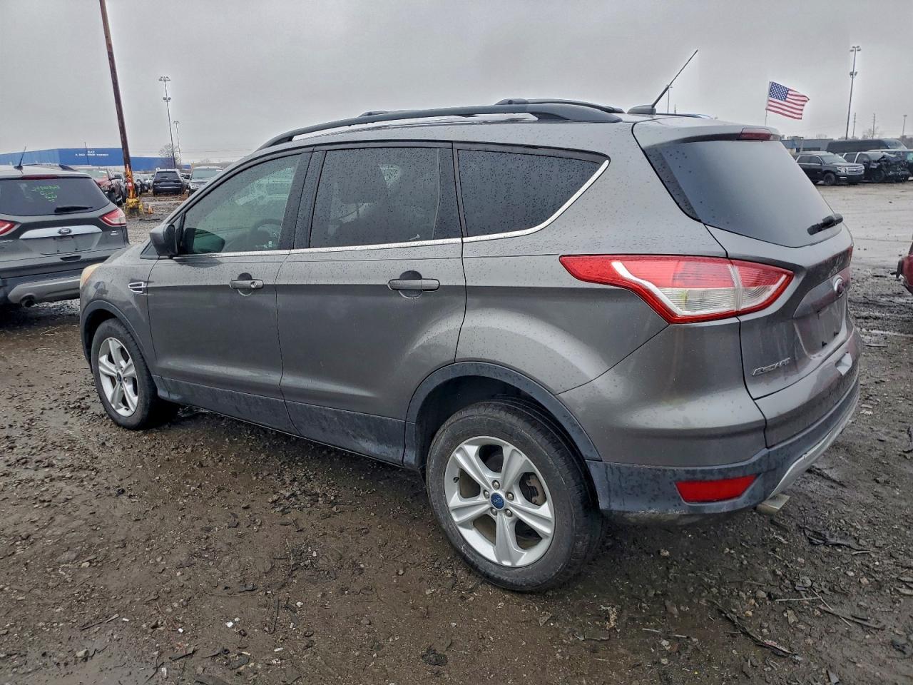 2013 Ford Escape Se - Фото 2