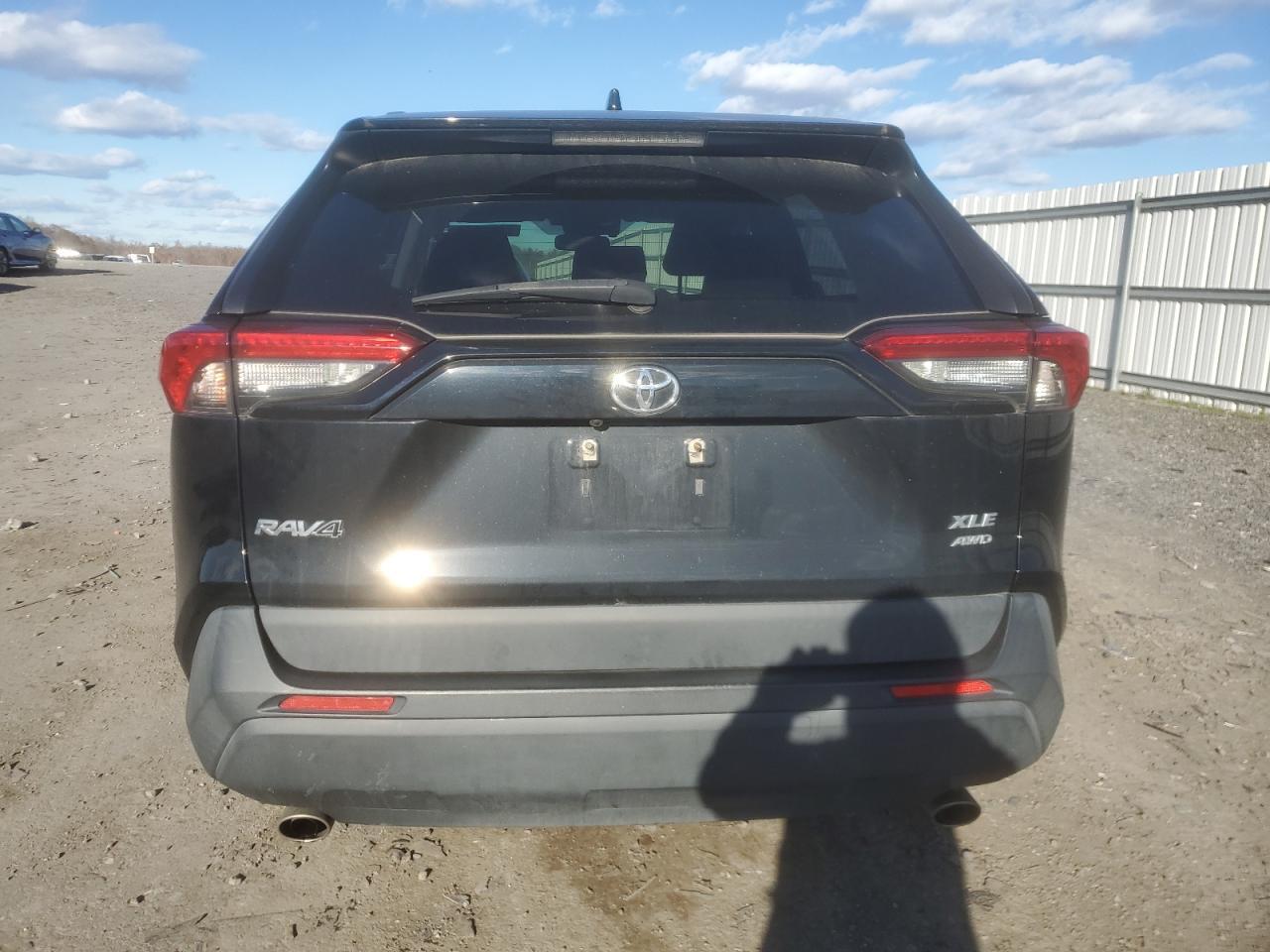 2019 Toyota Rav4 Xle - Image 6