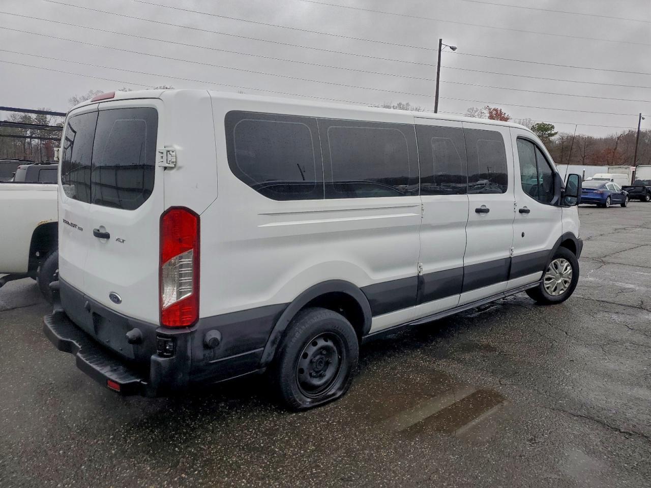 2017 Ford Transit T-350 - Image 3