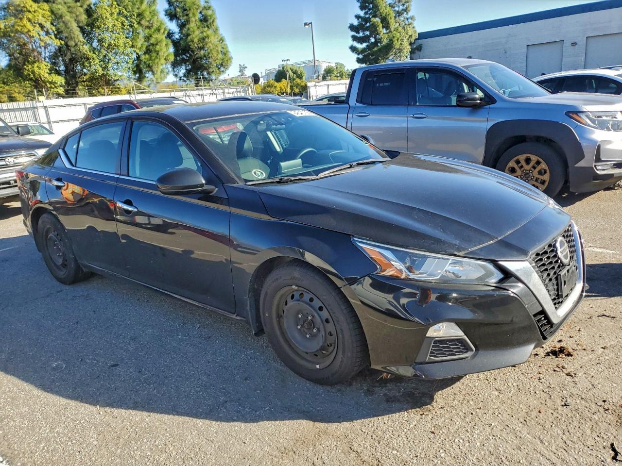 2019 Nissan Altima S - Фото 4
