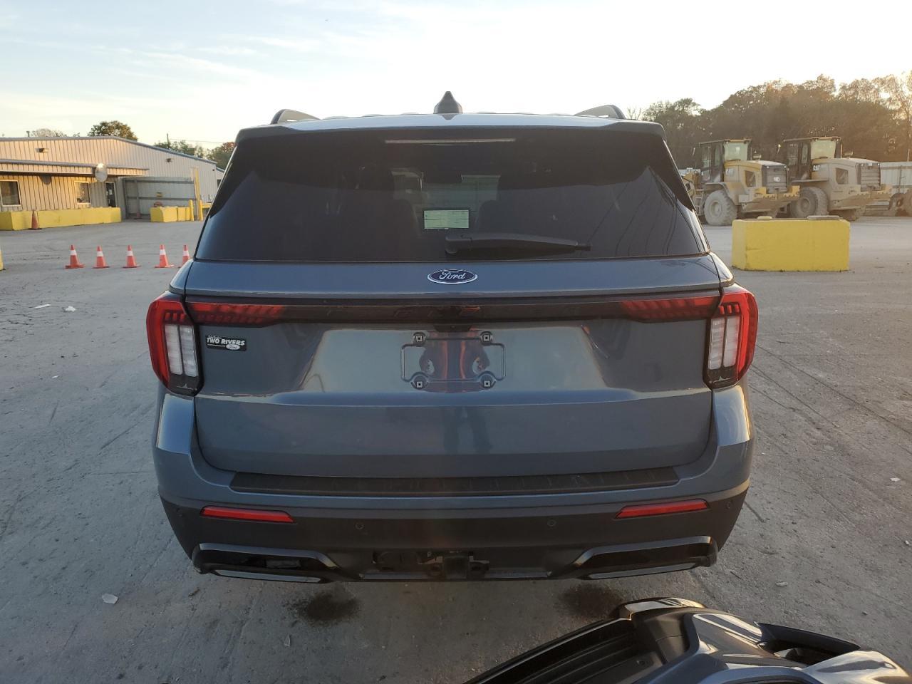 2025 Ford Explorer St-Line - Фото 6