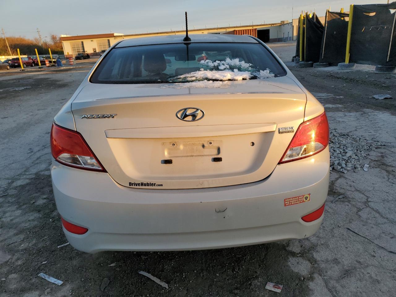 2017 Hyundai Accent Se - Фото 6