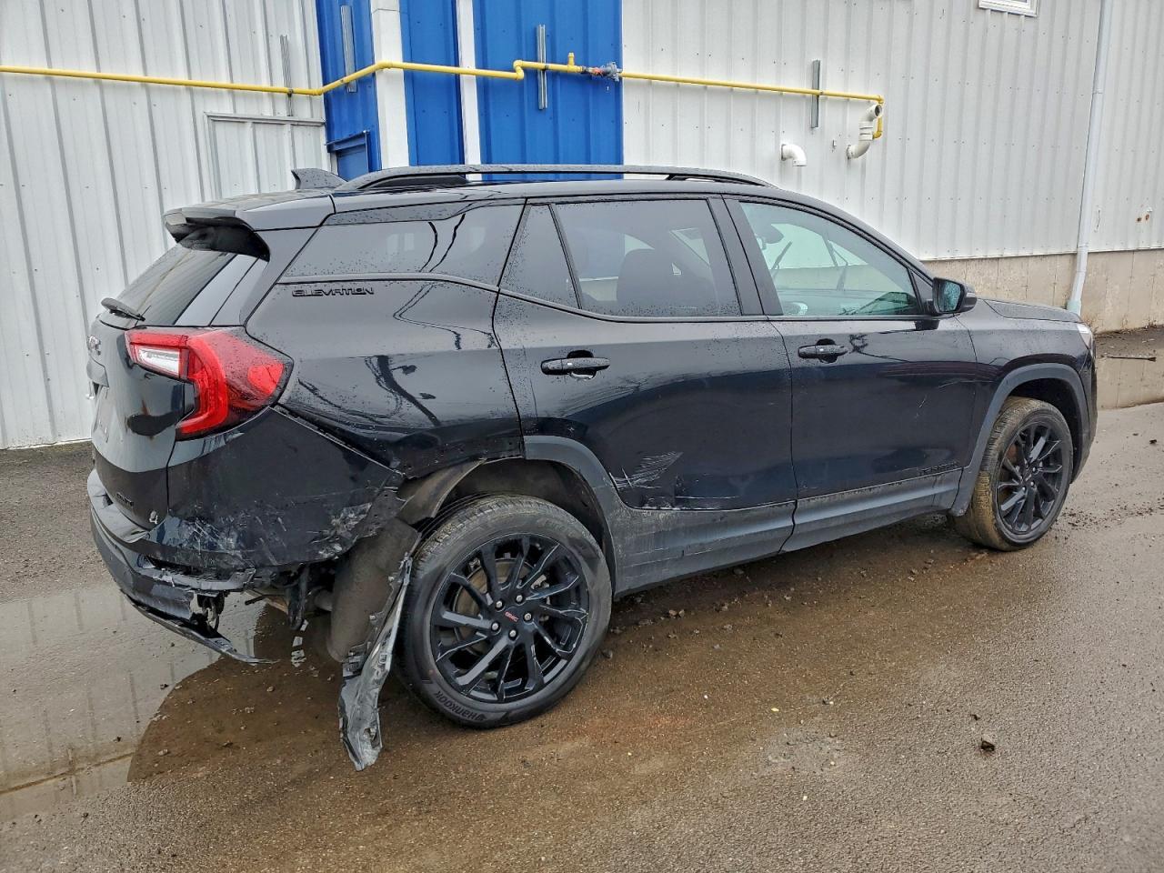 2023 GMC Terrain Sle - Image 3