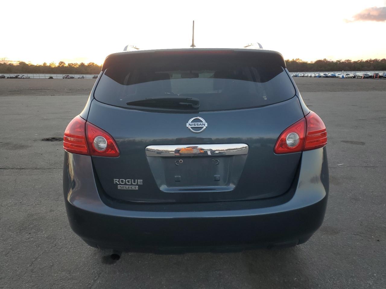 2015 Nissan Rogue Select S - Image 6