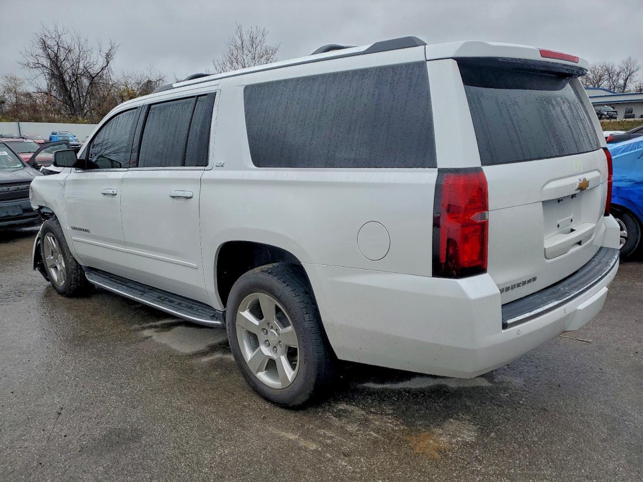 2016 Chevrolet Suburban K1500 Ltz - Фото 2