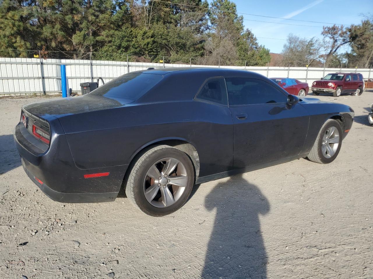 2017 Dodge Challenger Sxt - Image 3